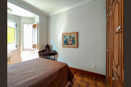 Casa à venda com 200m², 5 quartos e 2 vagas Casa à venda com 200m², 5 quartos e 2 vagasQuarto 3