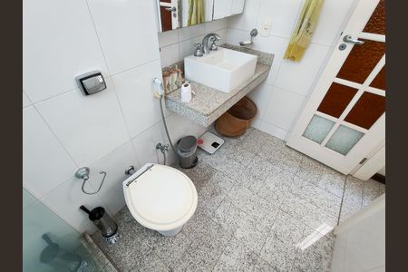 Casa à venda com 200m², 5 quartos e 2 vagas Casa à venda com 200m², 5 quartos e 2 vagasBanheiro da Suíte