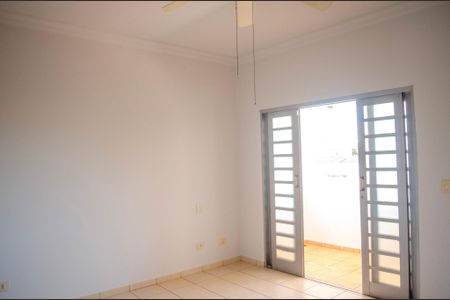 Casa para alugar com 318m², 4 quartos e 3 vagas