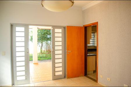 Casa para alugar com 318m², 4 quartos e 3 vagas
