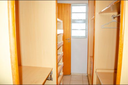 Casa para alugar com 318m², 4 quartos e 3 vagas