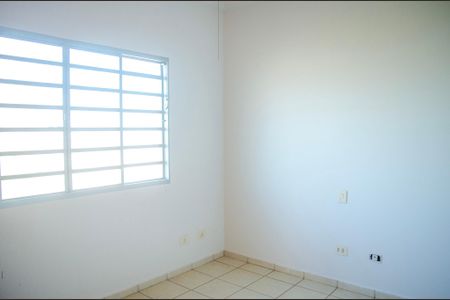Casa para alugar com 318m², 4 quartos e 3 vagas
