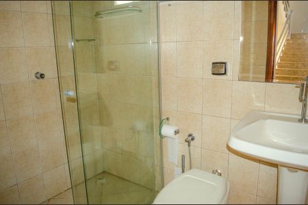 Casa para alugar com 318m², 4 quartos e 3 vagas