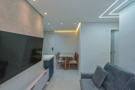 Sala de apartamento para alugar com 2 quartos, 43m² em Vila Isa, São Paulo