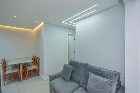 Sala de apartamento para alugar com 2 quartos, 43m² em Vila Isa, São Paulo