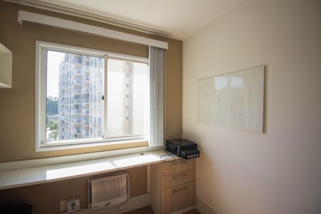 Quarto 1 de apartamento para alugar com 3 quartos, 73m² em Maria Paula, Niterói