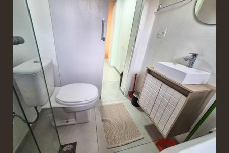 Banheiro de apartamento para alugar com 1 quarto, 28m² em Consolação, São Paulo