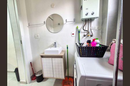 Banheiro de apartamento para alugar com 1 quarto, 28m² em Consolação, São Paulo