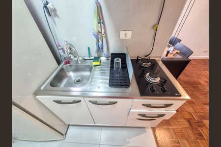 Cozinha de apartamento para alugar com 1 quarto, 28m² em Consolação, São Paulo