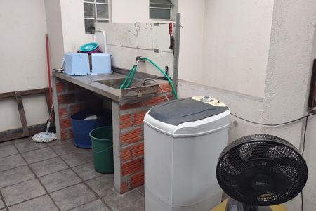 Casa à venda com 147m², 2 quartos e 2 vagas Casa à venda com 147m², 2 quartos e 2 vagasÁrea de Serviço