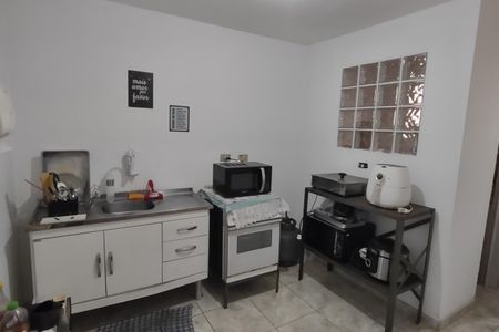 Casa à venda com 147m², 2 quartos e 2 vagas Casa à venda com 147m², 2 quartos e 2 vagasCozinha