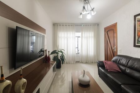 Casa à venda com 130m², 2 quartos e 2 vagasSala 