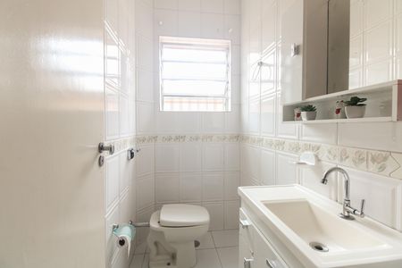 Casa à venda com 130m², 2 quartos e 2 vagasLavabo 