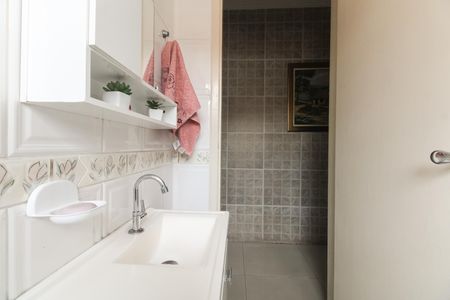 Casa à venda com 130m², 2 quartos e 2 vagasLavabo 
