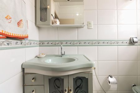 Casa à venda com 130m², 2 quartos e 2 vagasBanheiro 