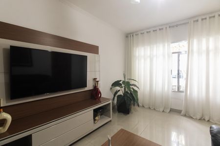 Sala  de casa à venda com 2 quartos, 130m² em Parque Maria Luiza, São Paulo