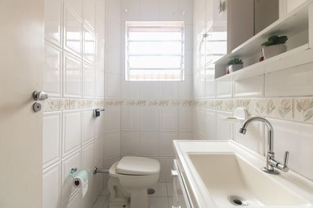 Casa à venda com 130m², 2 quartos e 2 vagasLavabo 