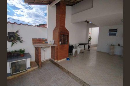 Casa de condomínio à venda com 123m², 3 quartos e 2 vagas