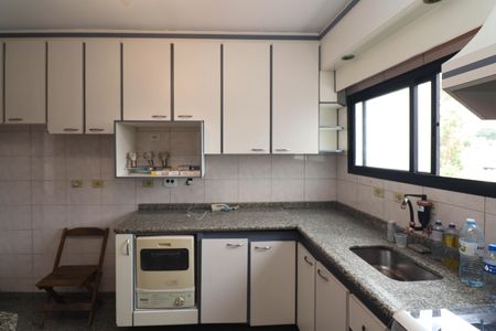 Apartamento para alugar com 98m², 3 quartos e 2 vagasCozinha - Armários