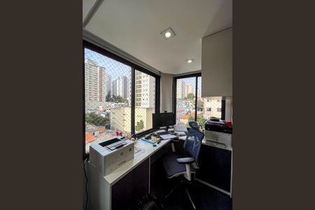 Escritório de apartamento para alugar com 3 quartos, 94m² em Vila Gumercindo, São Paulo