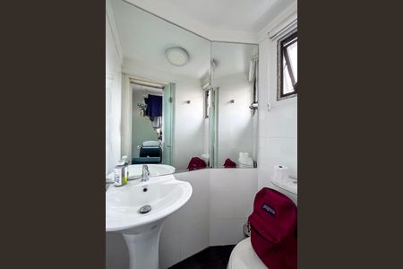 Apartamento à venda com 94m², 3 quartos e 2 vagasBanheiro de Serviço