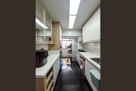 Apartamento à venda com 94m², 3 quartos e 2 vagasCozinha