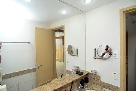 Banheiro de kitnet/studio para alugar com 1 quarto, 40m² em Barra da Tijuca, Rio de Janeiro