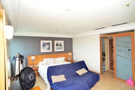 Sala de kitnet/studio para alugar com 1 quarto, 40m² em Barra da Tijuca, Rio de Janeiro