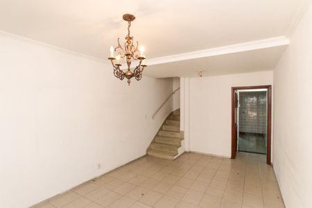 Casa à venda com 99m², 2 quartos e 1 vaga Casa à venda com 99m², 2 quartos e 1 vagaSala