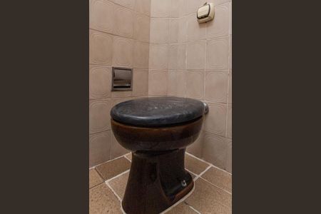 Casa à venda com 99m², 2 quartos e 1 vaga Casa à venda com 99m², 2 quartos e 1 vagaBanheiro