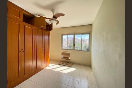 Apartamento à venda com 77m², 2 quartos e 1 vaga