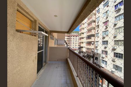 Apartamento à venda com 77m², 2 quartos e 1 vaga