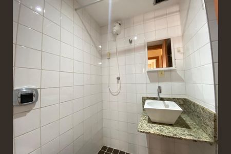 Apartamento à venda com 77m², 2 quartos e 1 vaga