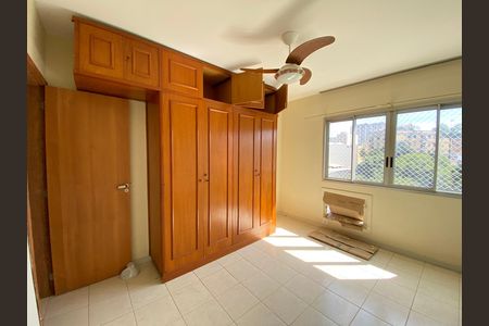 Apartamento à venda com 77m², 2 quartos e 1 vaga
