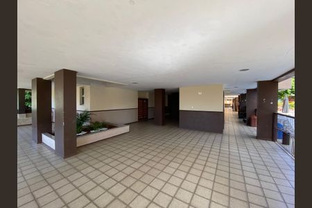 Apartamento à venda com 77m², 2 quartos e 1 vaga