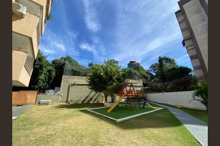 Apartamento à venda com 77m², 2 quartos e 1 vaga