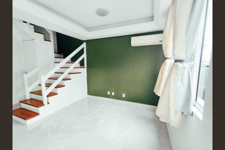 Casa de Condomínio para alugar com 2 quartos, 88m² em Rio Branco, Canoas