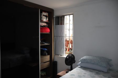 Quarto 2 de apartamento para alugar com 2 quartos, 43m² em Jardim Sapopemba, São Paulo