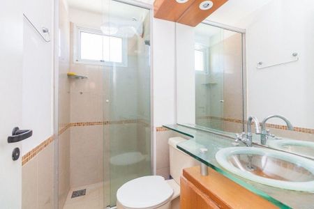 Banheiro de apartamento para alugar com 1 quarto, 55m² em Sarandi, Porto Alegre