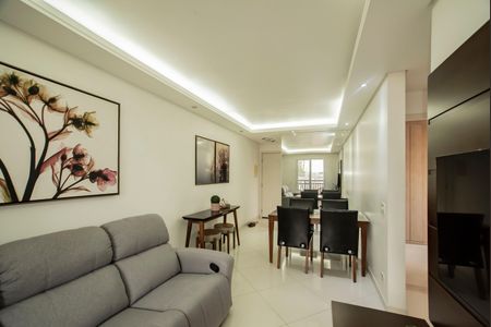 Apartamento para alugar com 62m², 2 quartos e 1 vagaSala