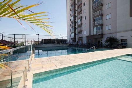 Apartamento à venda com 62m², 3 quartos e 1 vaga Apartamento à venda com 62m², 3 quartos e 1 vagaÁrea comum - Piscina