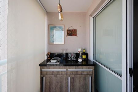 Varanda  de apartamento à venda com 3 quartos, 62m² em Vila Leonor, São Paulo