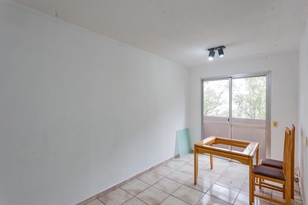 Sala de apartamento para alugar com 3 quartos, 62m² em Jardim Santa Emilia, São Paulo