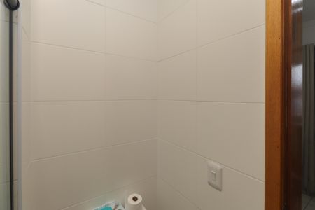 Banheiro de apartamento para alugar com 1 quarto, 29m² em Vila Nova Mazzei, São Paulo