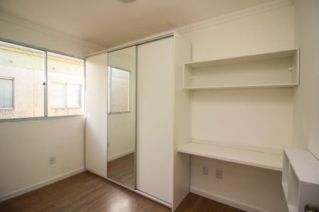 Quarto 1 de apartamento para alugar com 2 quartos, 40m² em Cavalhada, Porto Alegre