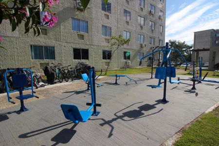 Apartamento à venda com 40m², 2 quartos e 1 vaga Apartamento à venda com 40m², 2 quartos e 1 vagaÁrea comum - Academia