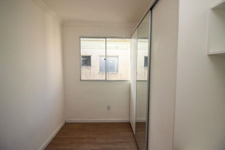 Quarto 1 de apartamento para alugar com 2 quartos, 40m² em Cavalhada, Porto Alegre