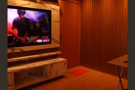 Sala de TV de apartamento para alugar com 2 quartos, 40m² em Setor Perim, Goiânia