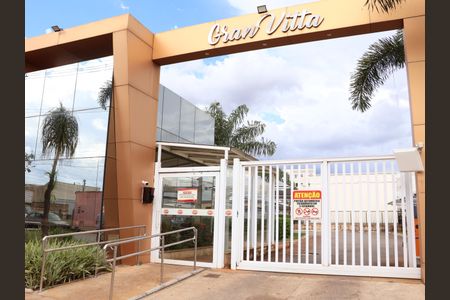 Apartamento para alugar com 40m², 2 quartos e 1 vagaFachada e portaria