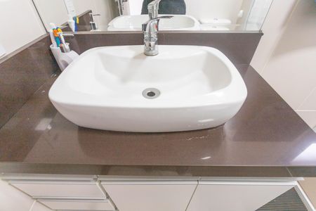 Apartamento à venda com 105m², 3 quartos e 2 vagasBanheiro da suíte 